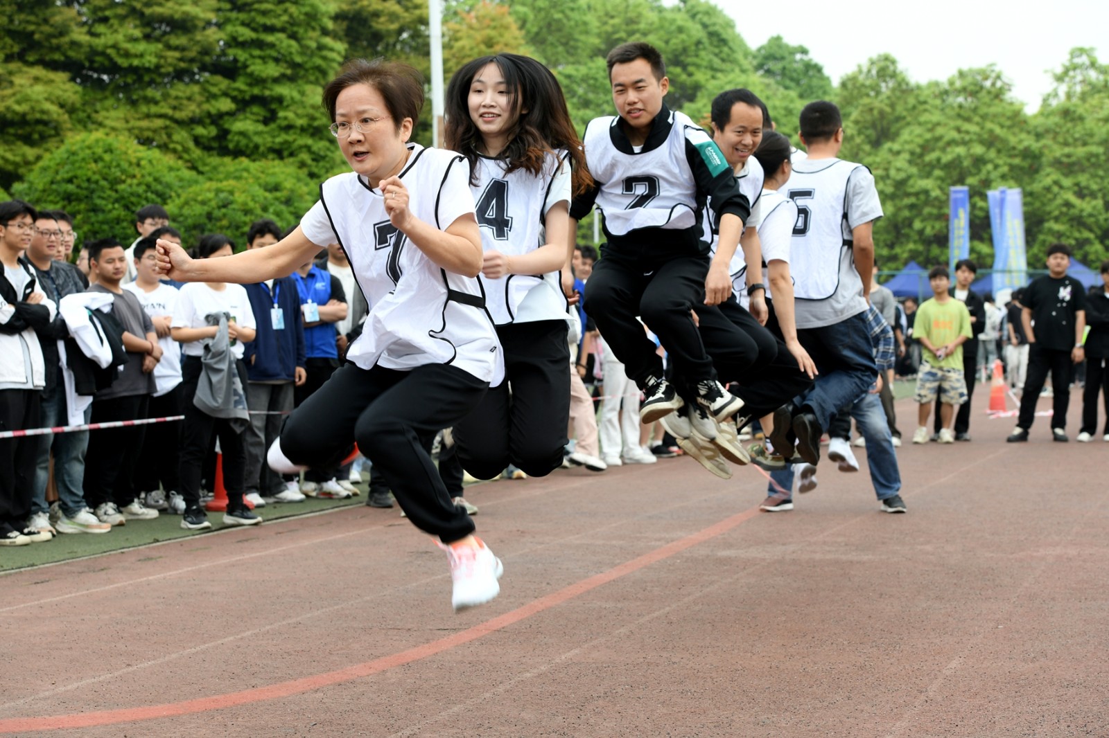 机车车辆学院分工会+绳采飞扬+曹刚_副本.jpg