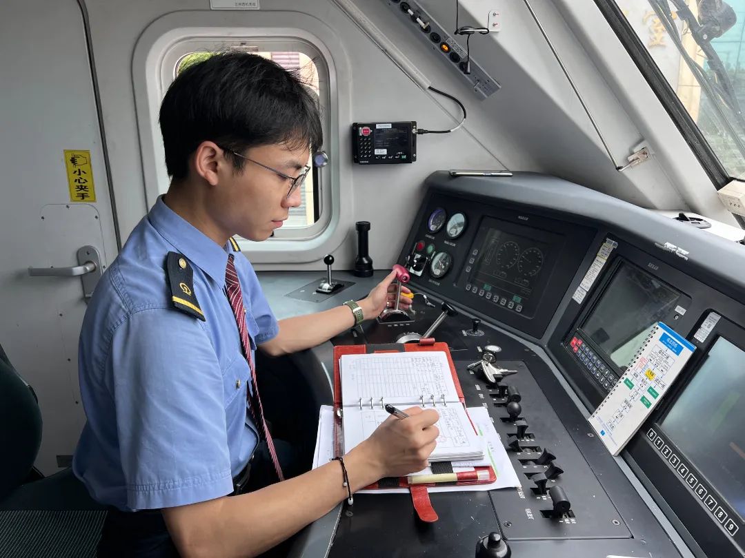 刘思宇1.jpg